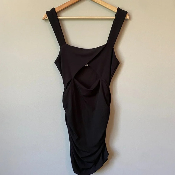 Mable Womens Medium Bodycon Cut Out Front Twist Mini Party Going Out Black Dress - Picture 4 of 16